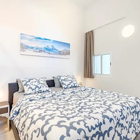 Loft Experience Sea View & Private Garden * أذيخي